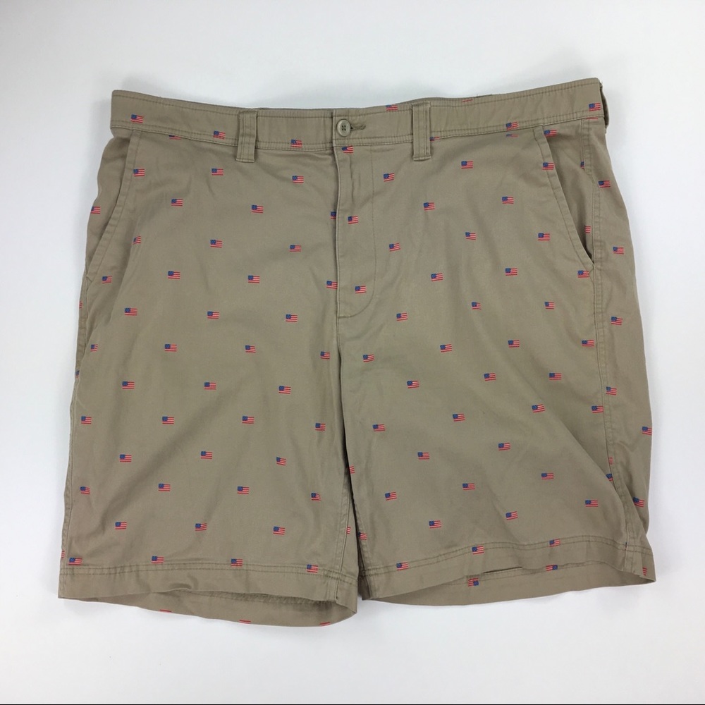 St John’s Bay Men’s 44 Khaki USA Flag Shorts